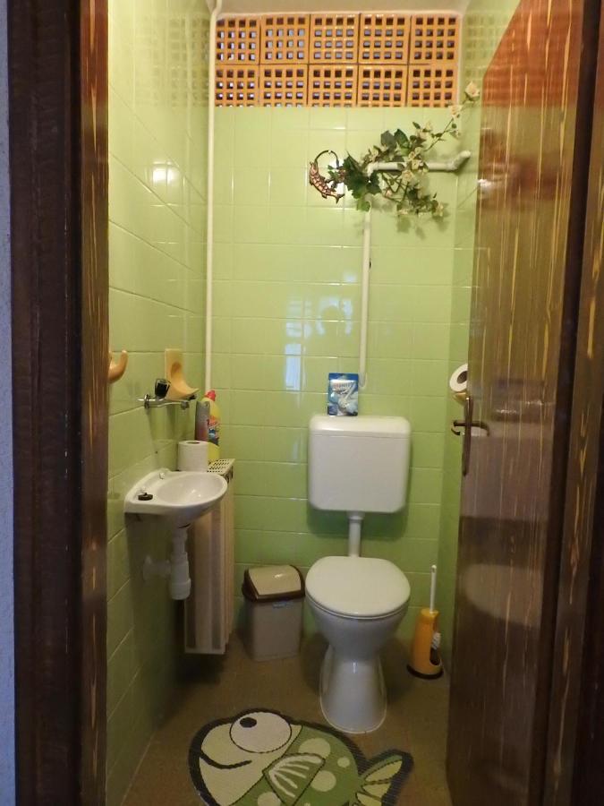 Haus Gizella Hotel Harkany Bagian luar foto