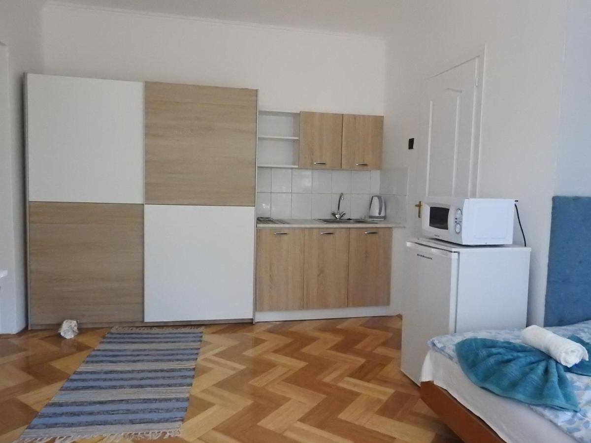 Haus Gizella Hotel Harkany Bagian luar foto