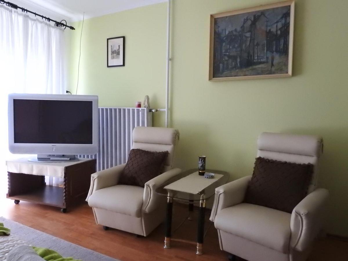 Haus Gizella Hotel Harkany Bagian luar foto