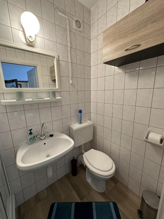 Haus Gizella Hotel Harkany Bagian luar foto