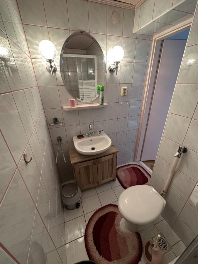 Haus Gizella Hotel Harkany Bagian luar foto